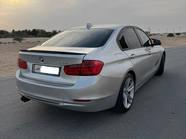 BMW 3-Series 328 i 2014 - Image 4