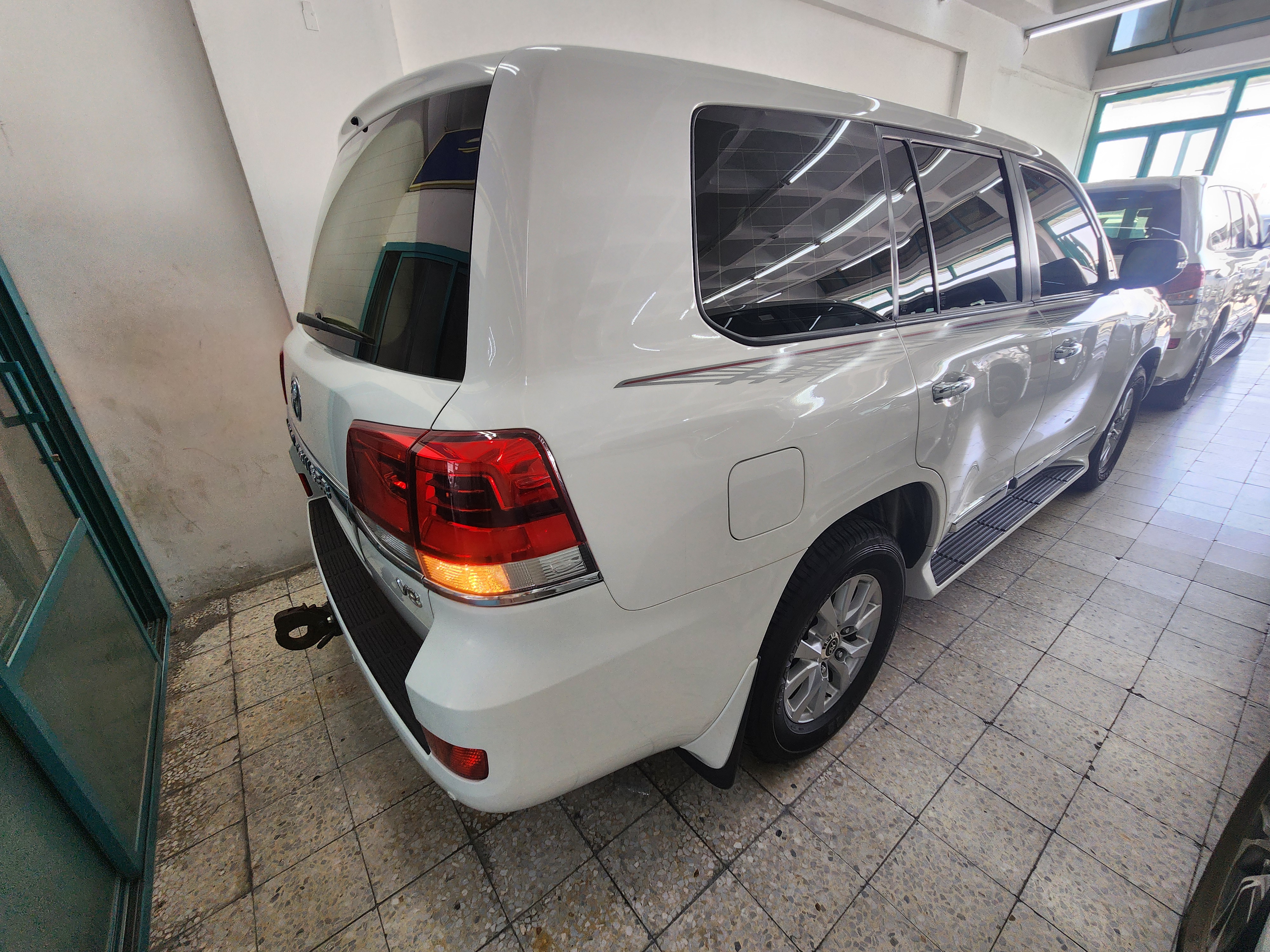 Toyota Land Cruiser GX.R - Image 2