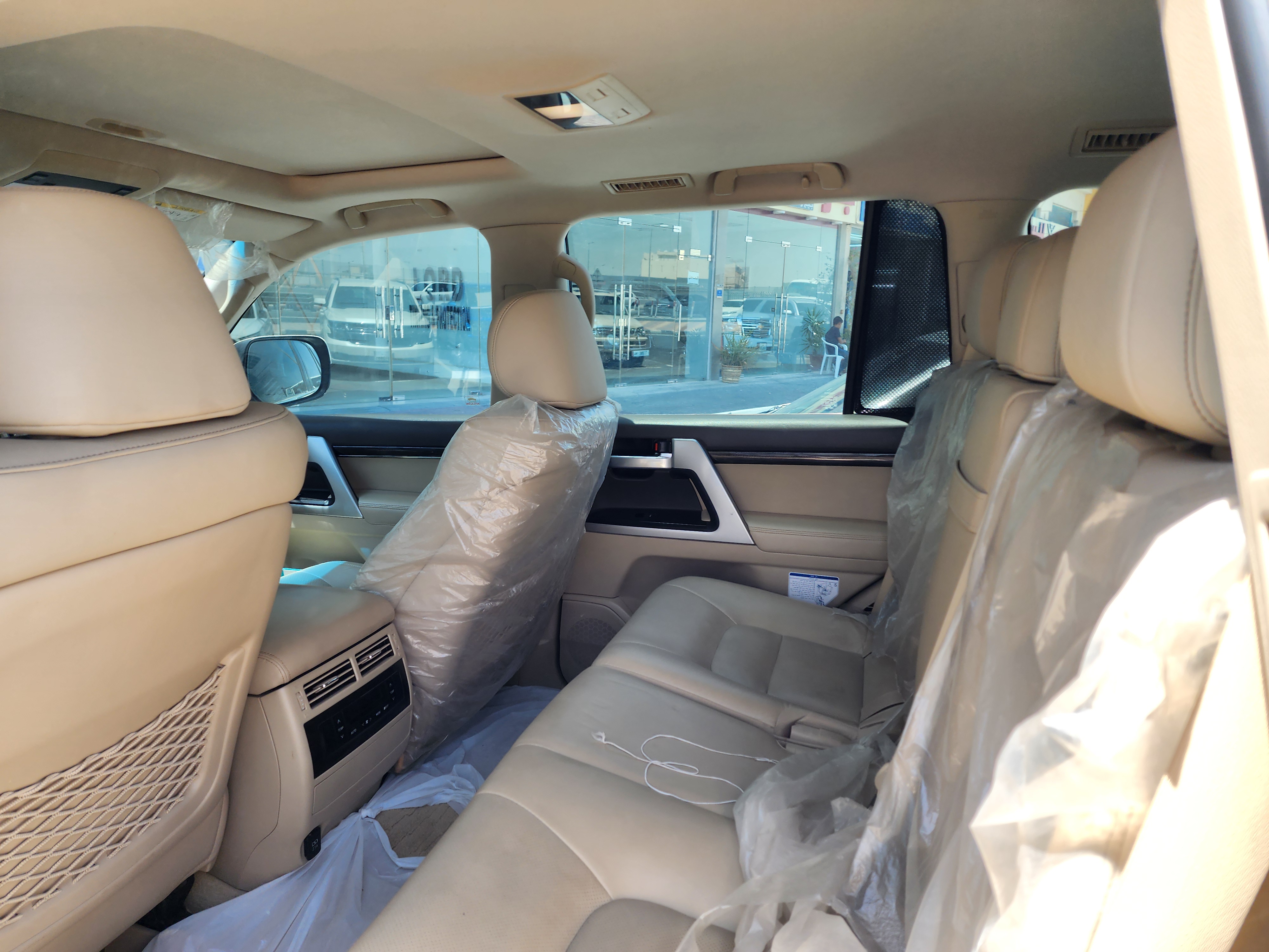 Toyota Land Cruiser VX.R - Image 2