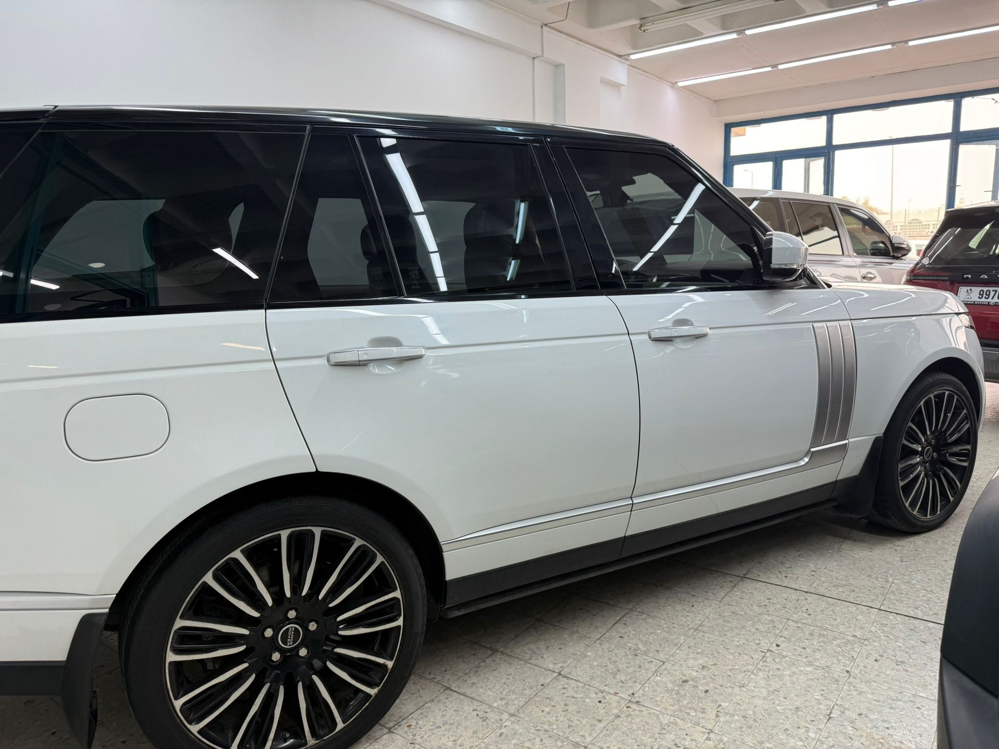 Land Rover Range Rover Vogue SE 2016 - Image 4