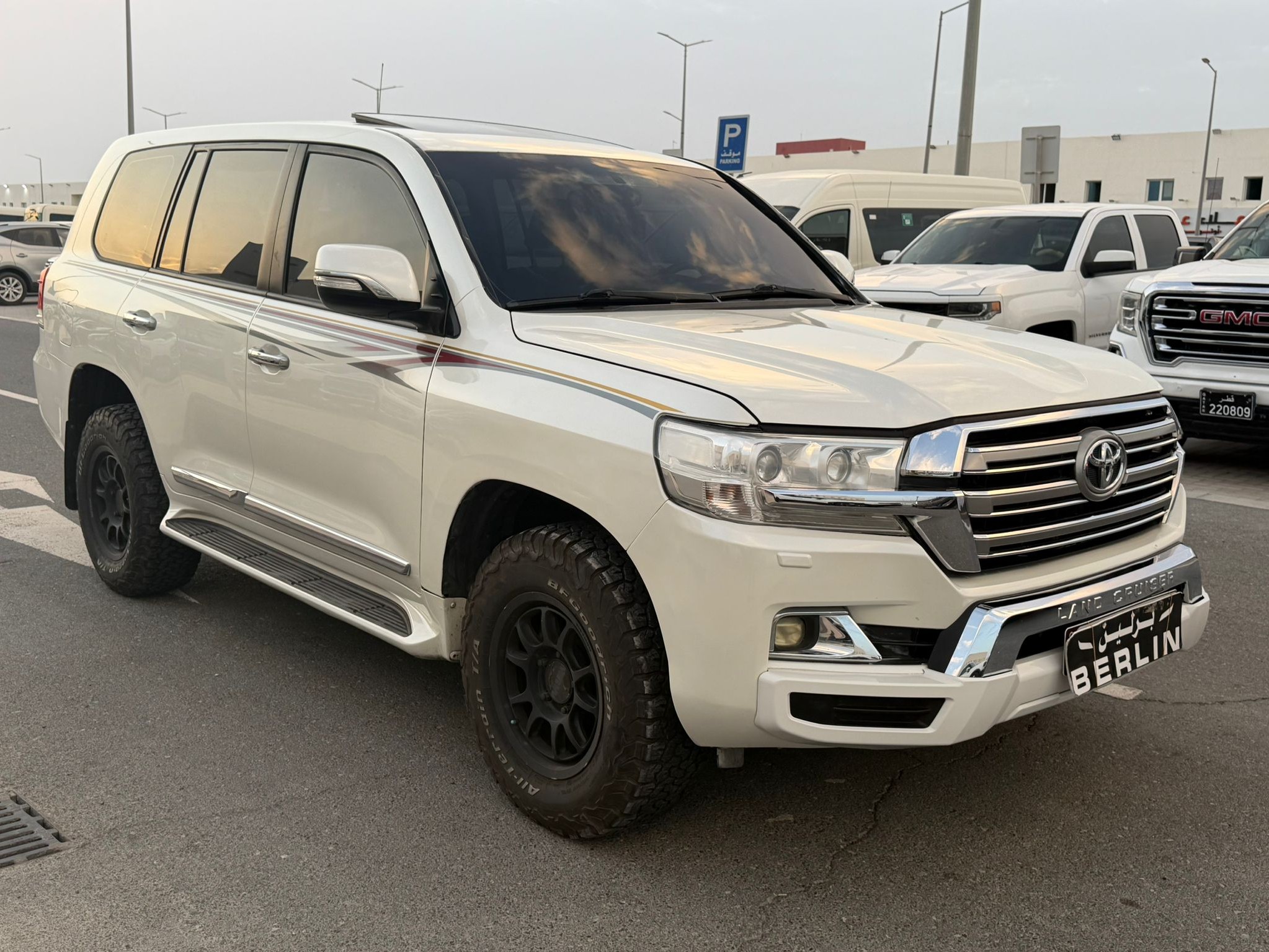 Toyota Land Cruiser GXR v8 2017 - Image 3