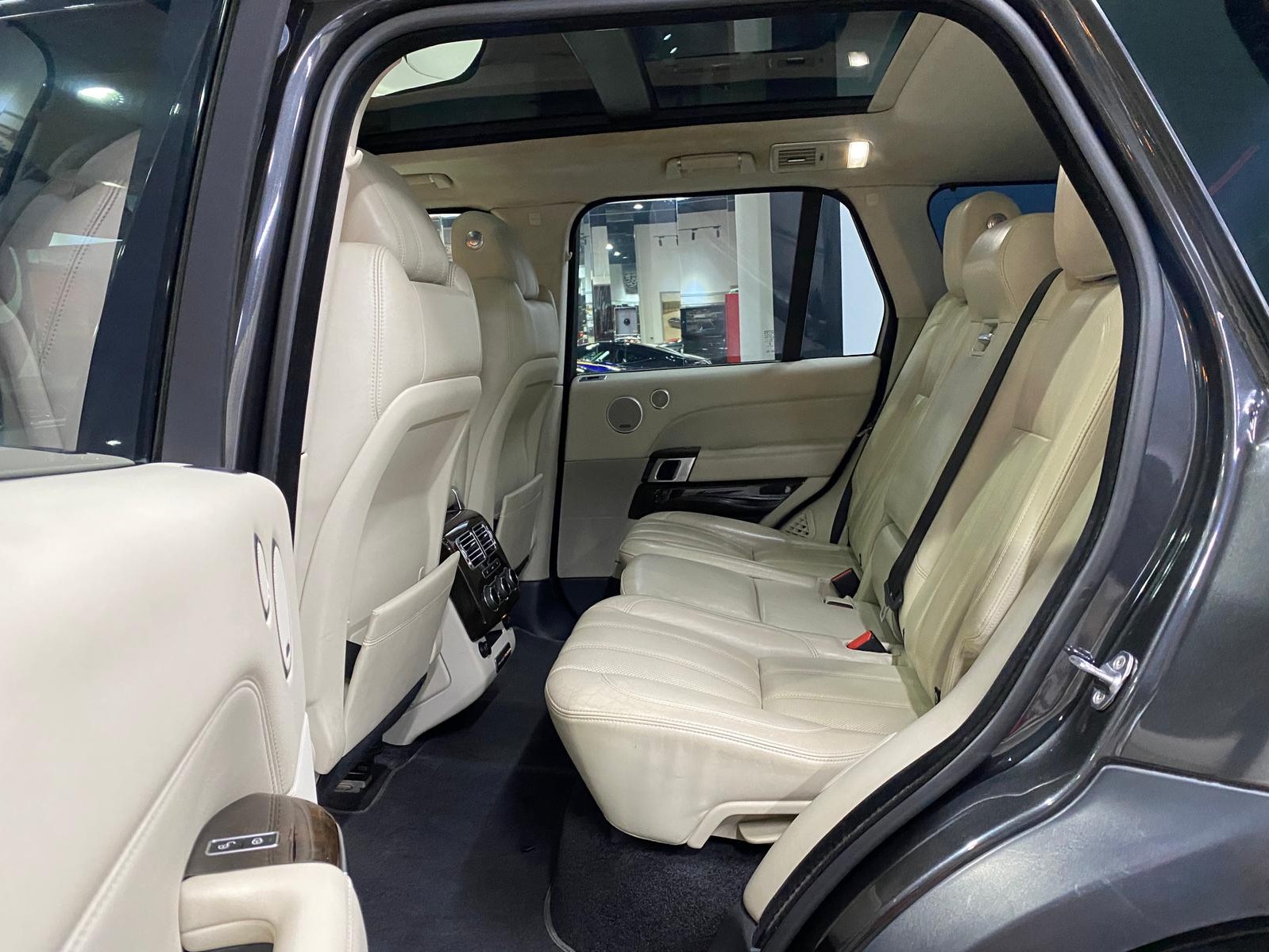 Land Rover Range Rover Vogue 2014 - Image 4