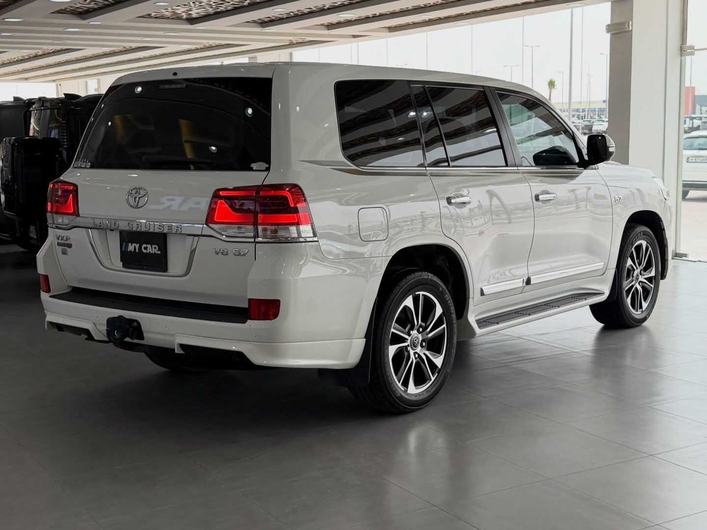 Toyota Land Cruiser VX.R 2017 - Image 4