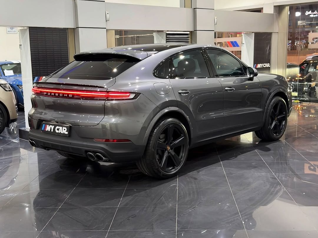 Porsche Cayenne 2025 - Image 3