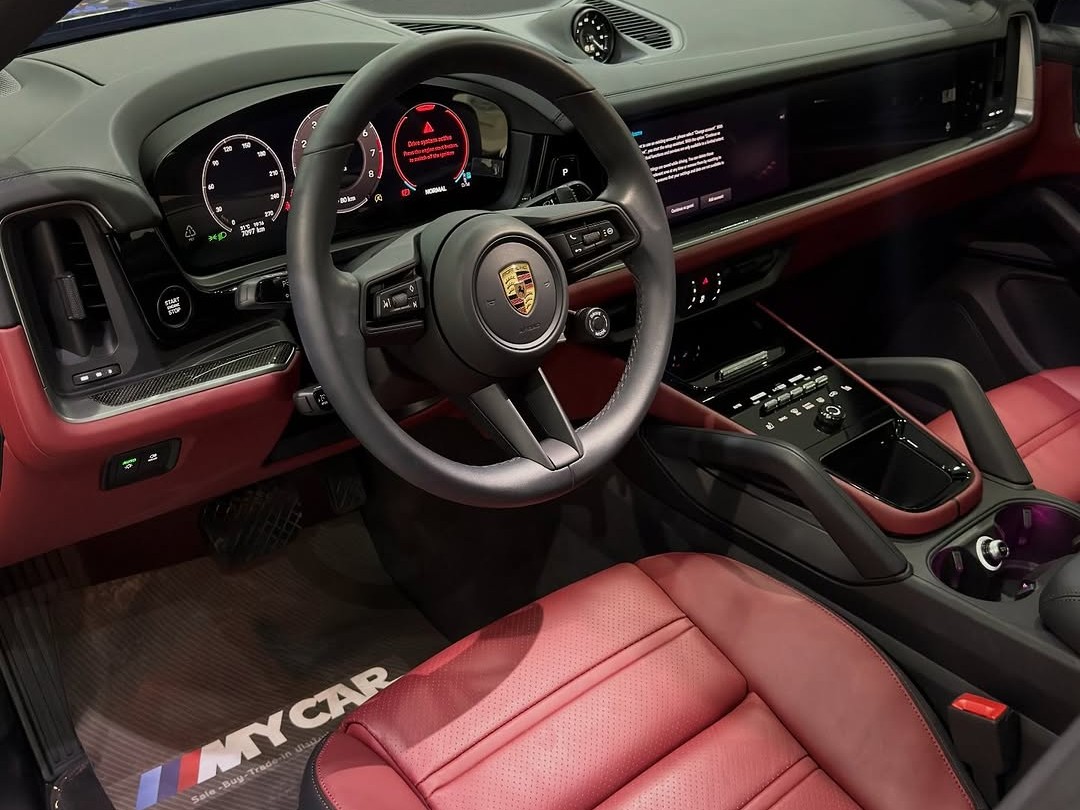 Porsche Cayenne 2025 - Image 4