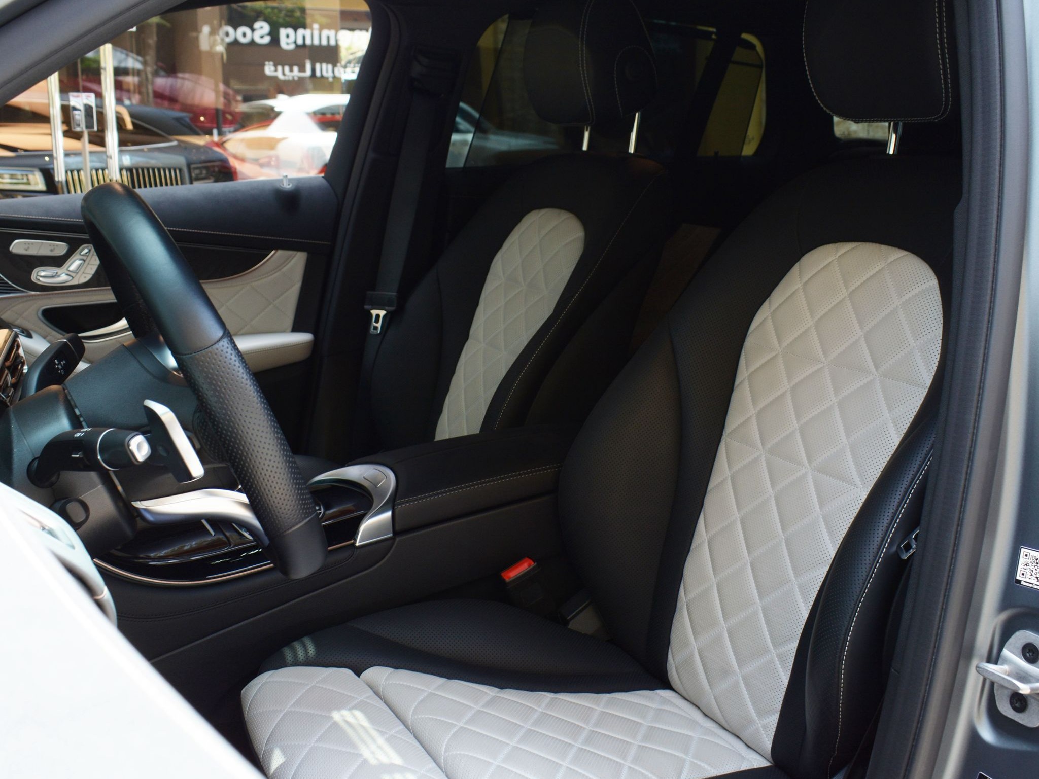Mercedes-Benz EQC 400 2021 - Image 2