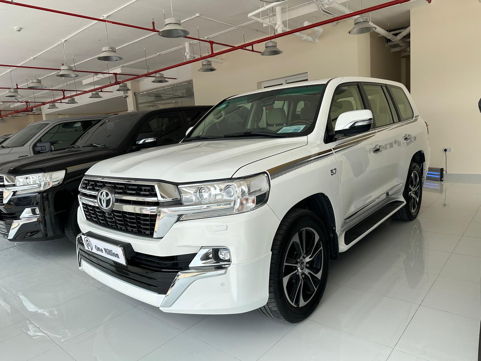 Toyota Land Cruiser VX.R 2017 - Image 1