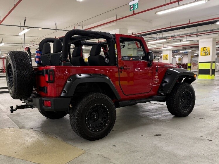 Jeep Wrangler Sahara 2012 - Image 4