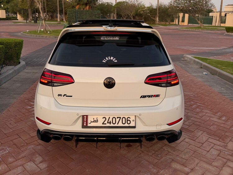 Volkswagen Golf R  2019 - Image 4