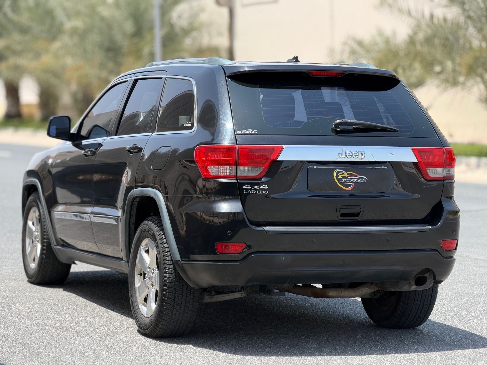 Jeep Grand Cherokee Laredo 2013 — photo 10 for sale in Qatar
