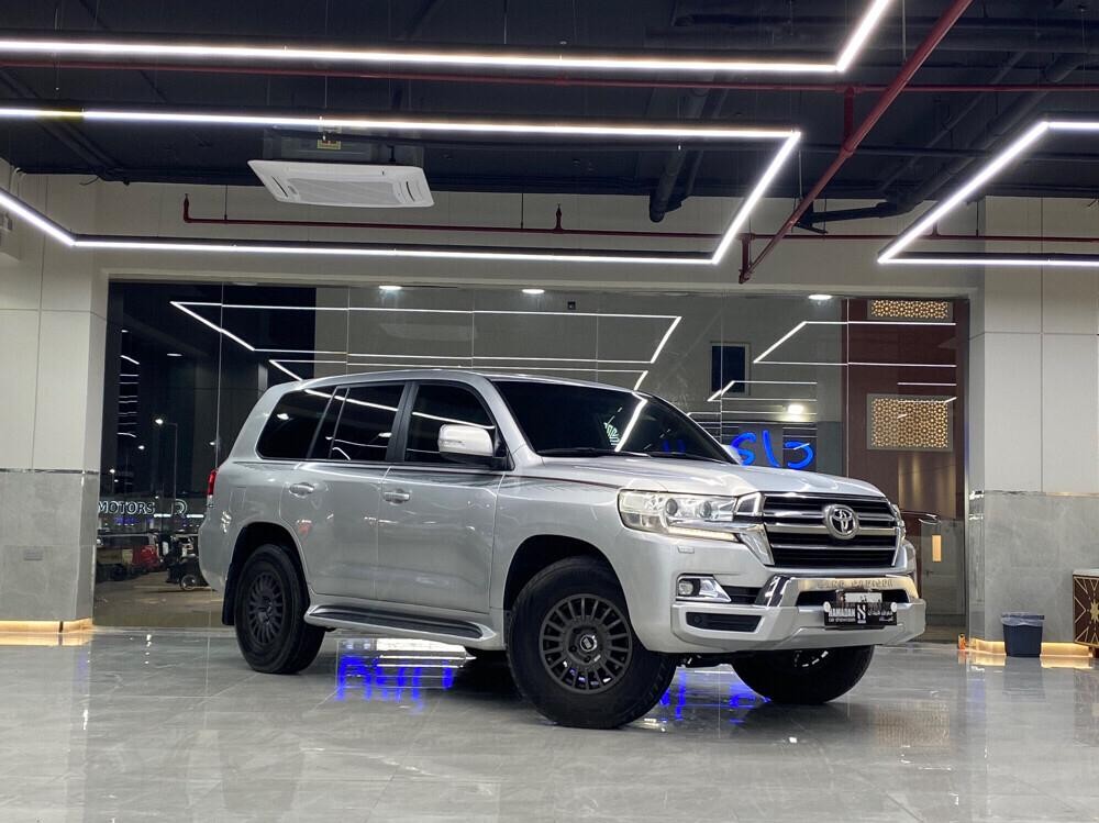 Toyota Land Cruiser GX 2015