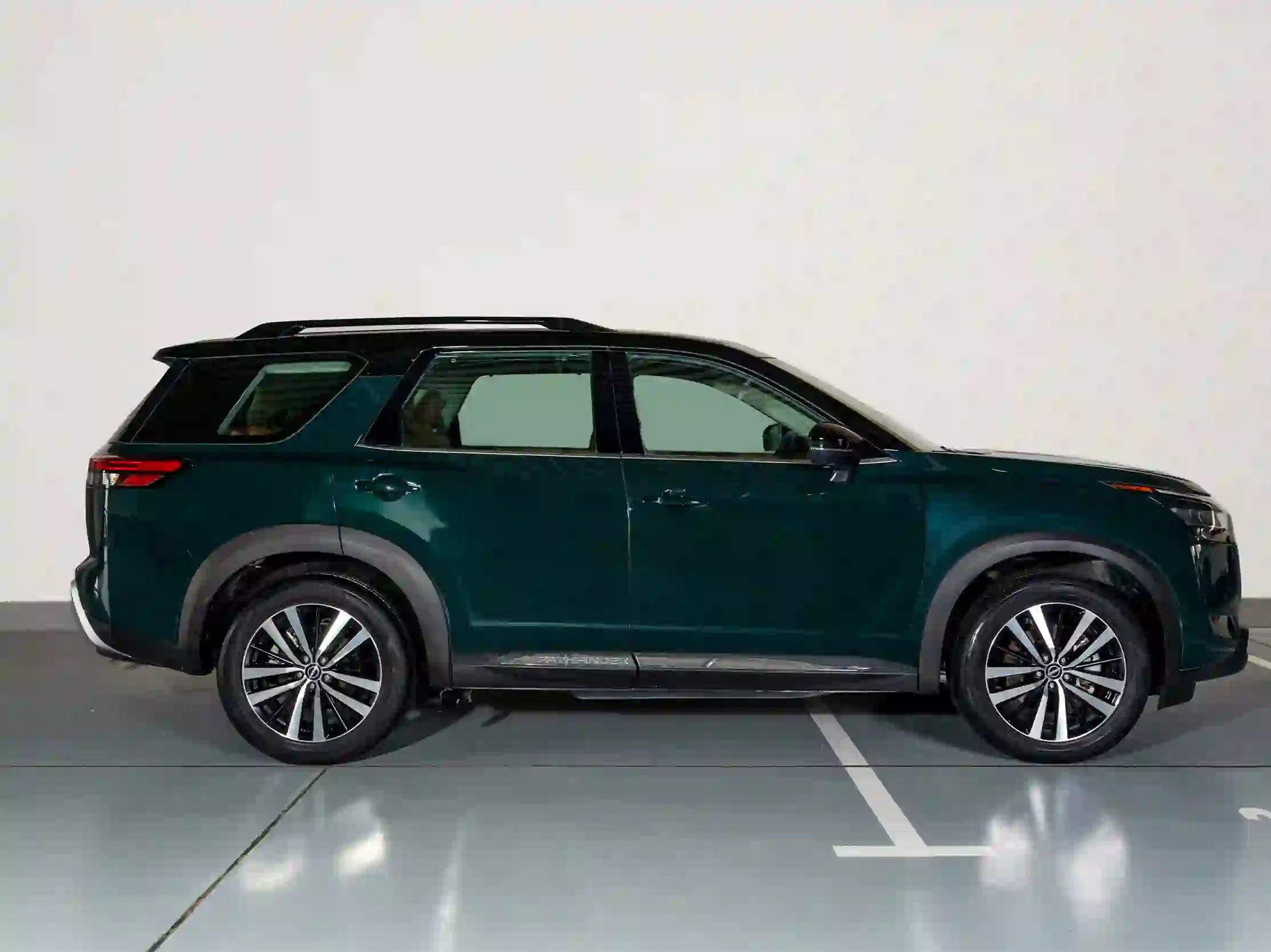 Nissan Pathfinder SL 2024 - Image 4