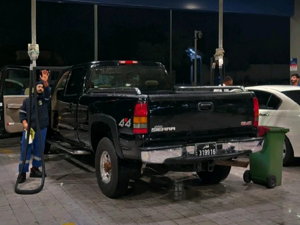 GMC Sierra 2500 HD 2006 - Image 2