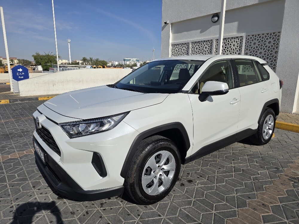Toyota RAV4 2024 - Image 2