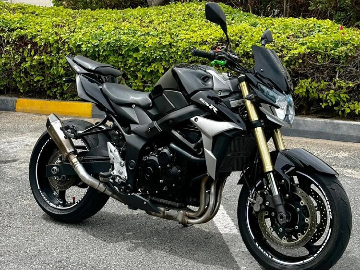 Suzuki GSR 750  2014