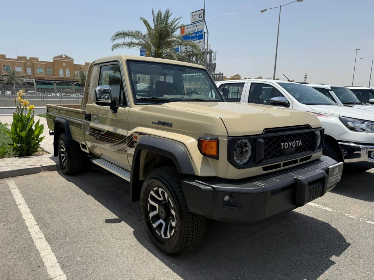Toyota Land Cruiser LX 2026