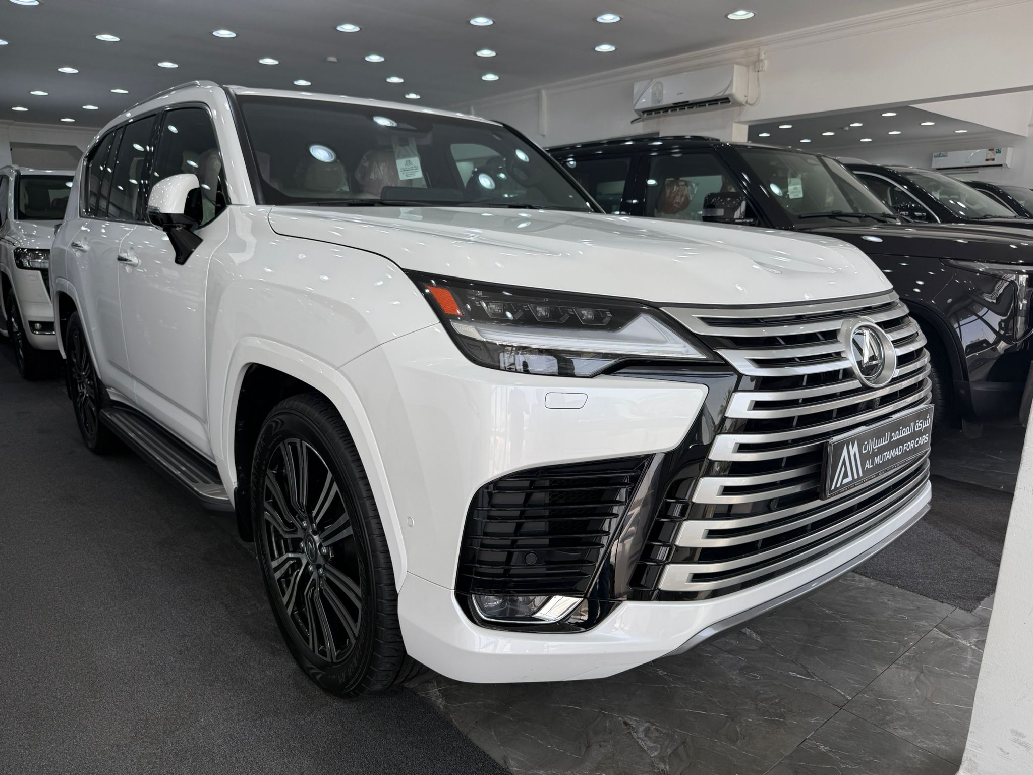 Lexus LX 700 LUXURY 2025 - Image 1