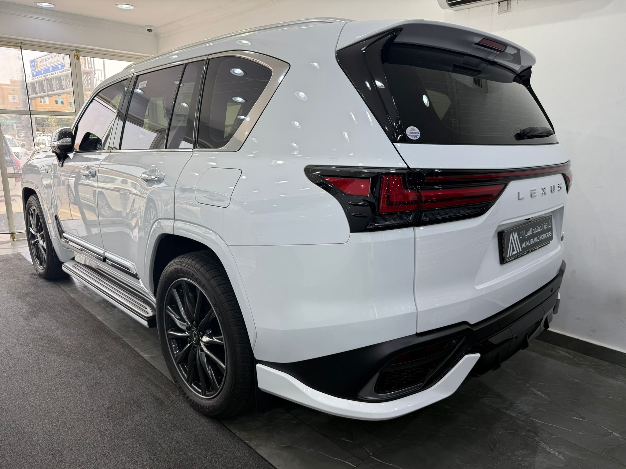 Lexus LX 600  F-Sport 2026 - Image 2