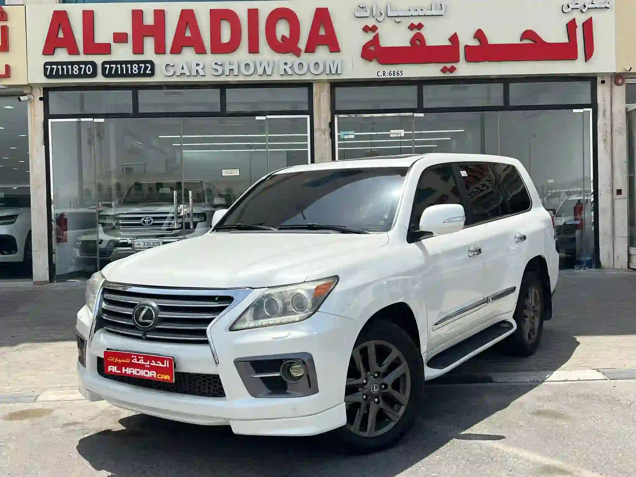 Lexus LX 570 S 2012 - Image 2