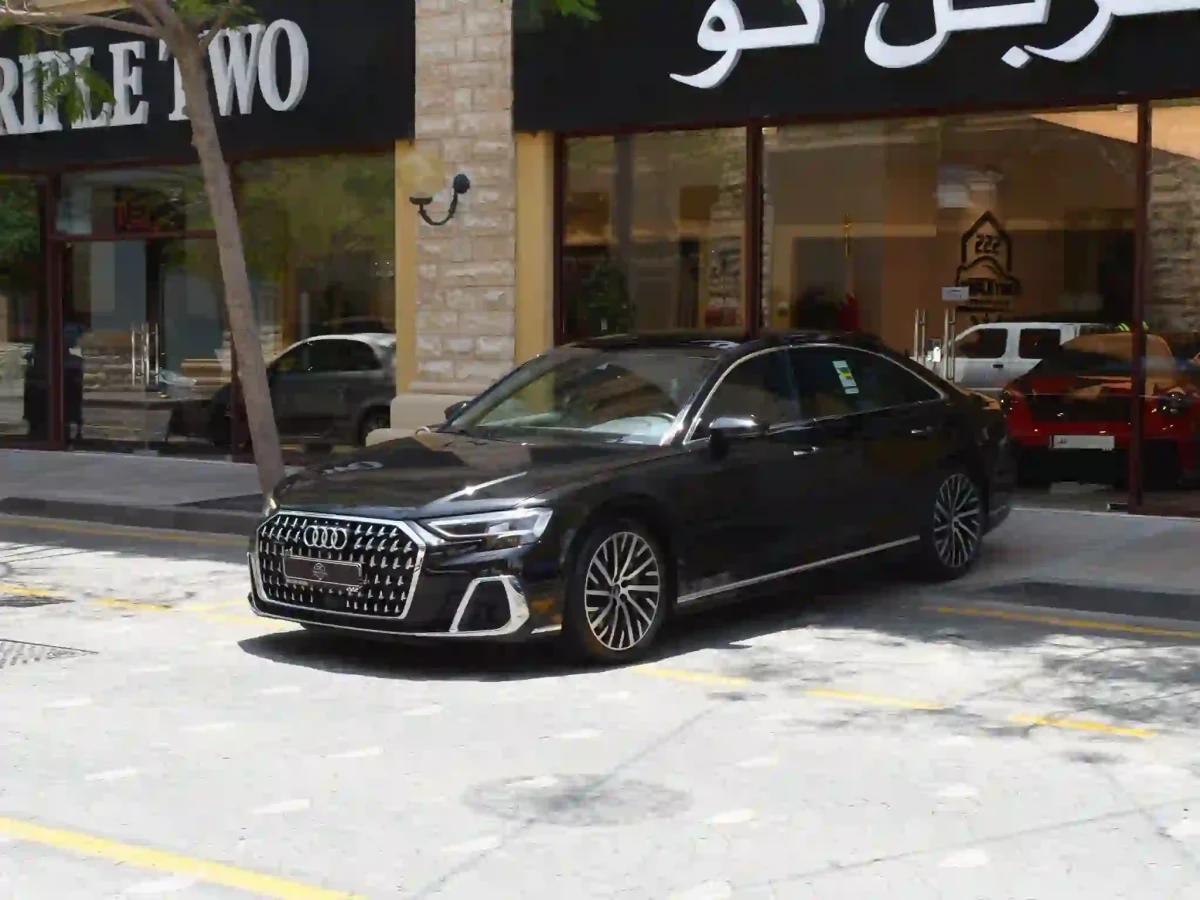 Audi A8 L  2025