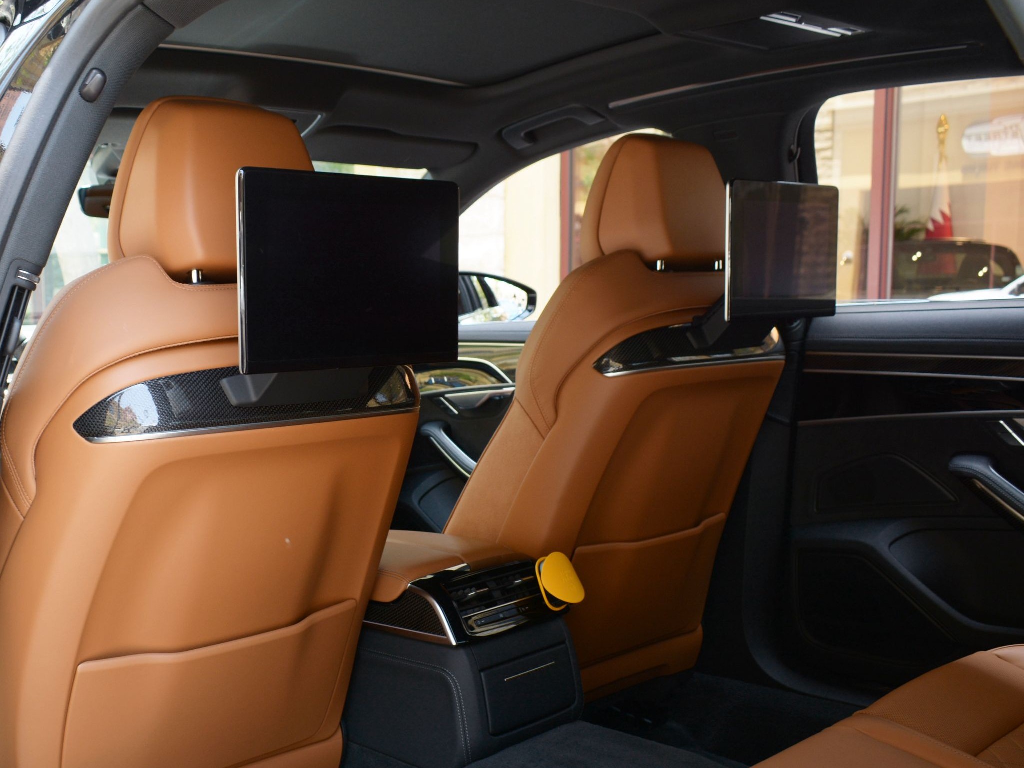 Audi A8 L  2025 - Image 2