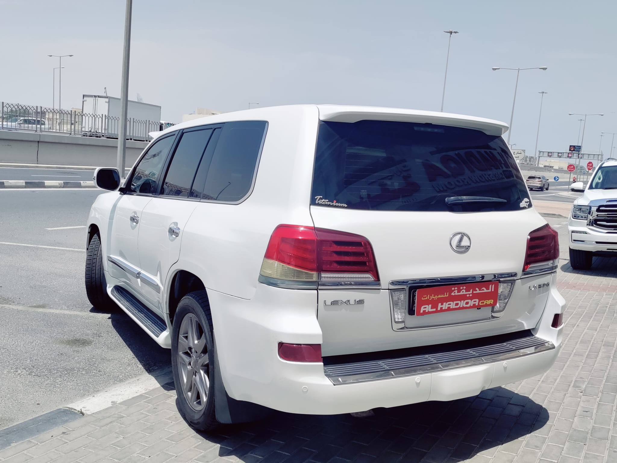 Lexus LX 570 S 2013 - Image 3