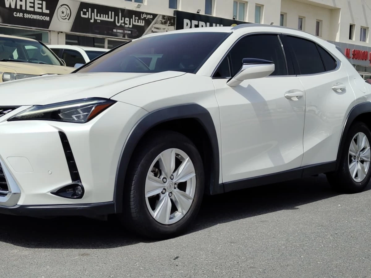 Lexus UX 200 2023