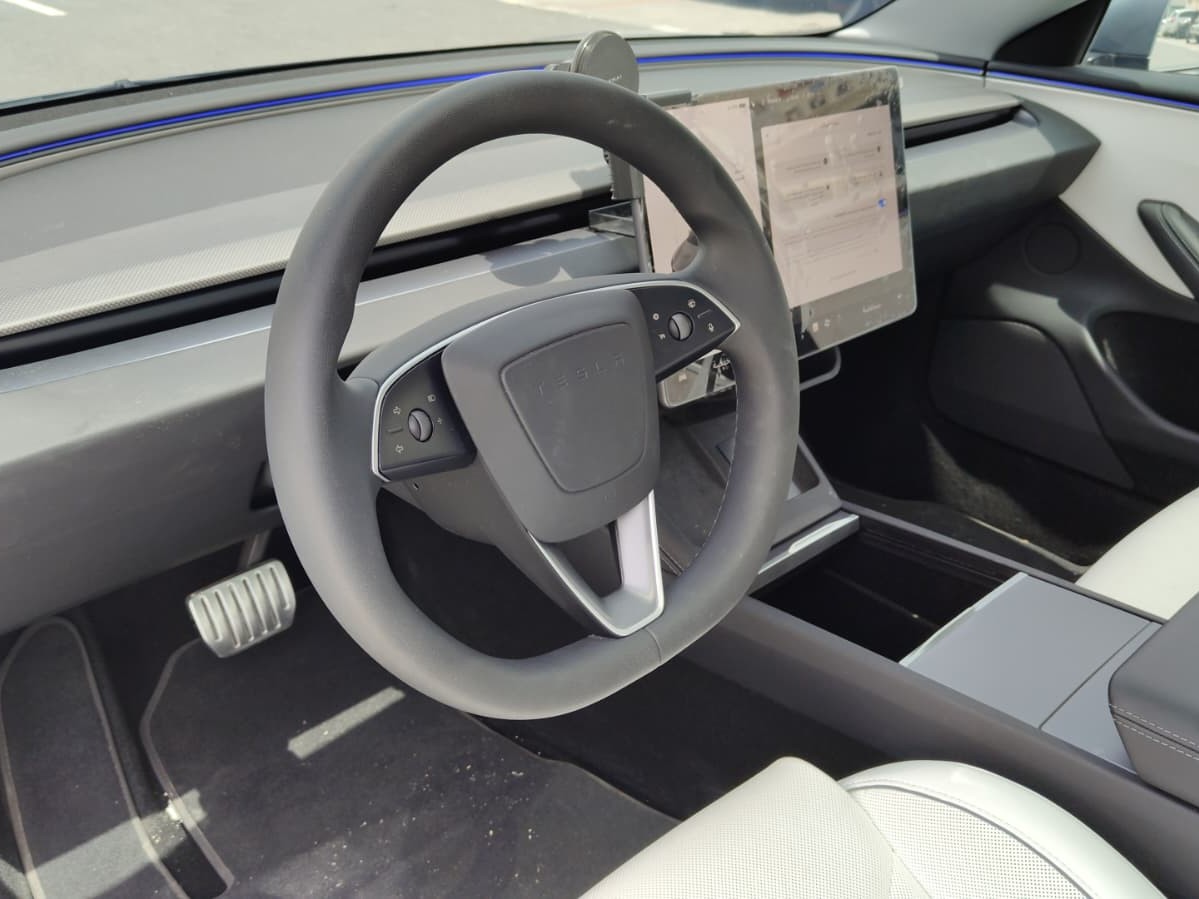 Tesla Model 3  2025 - Image 4
