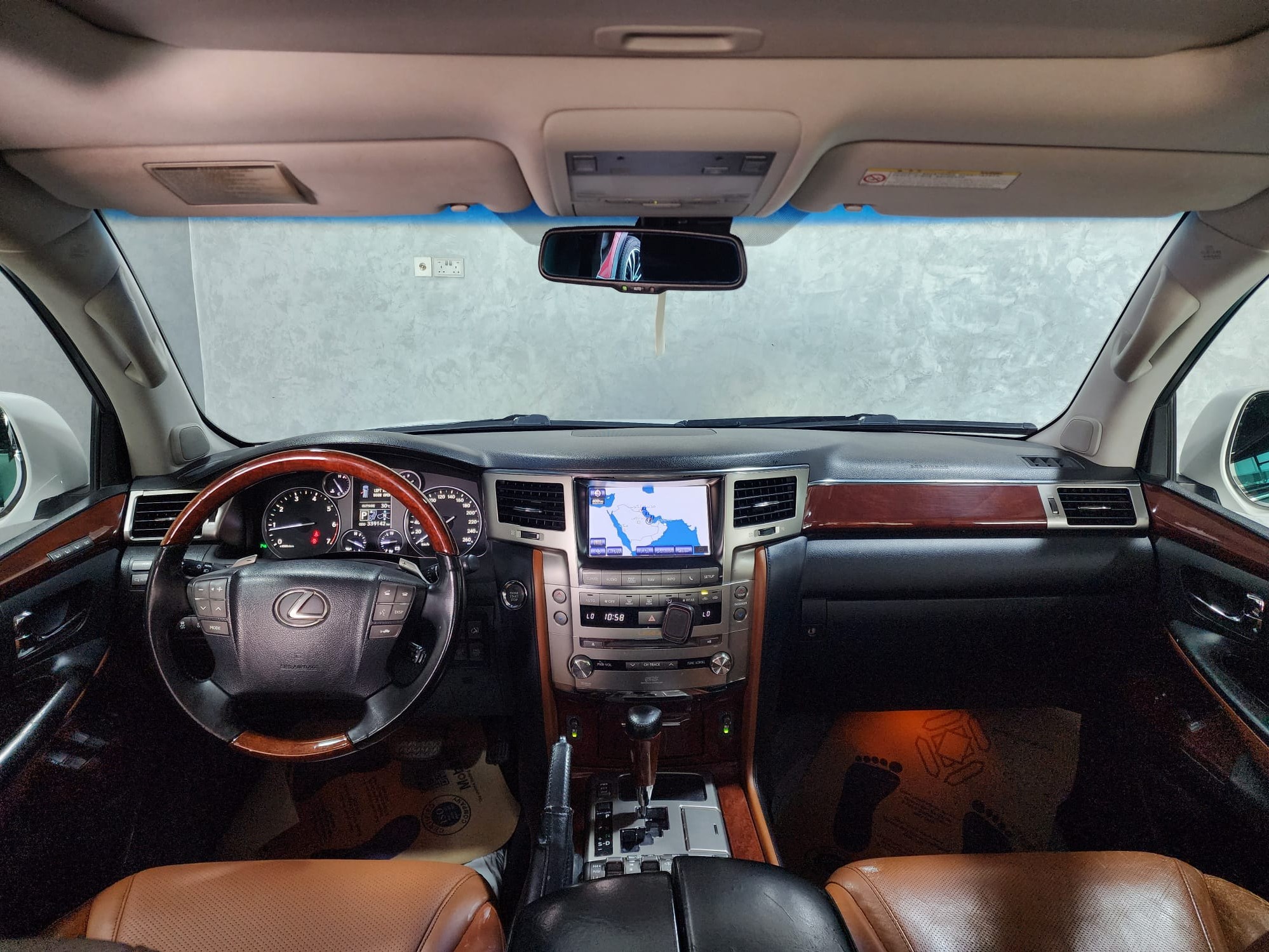 Lexus LX 570 S 2013 - Image 3