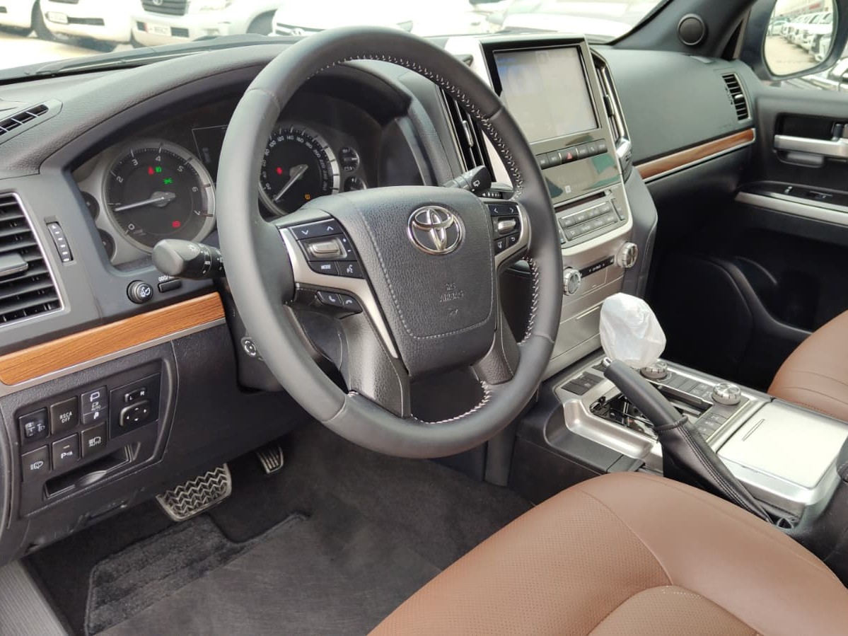 Toyota Land Cruiser VX.R 2021 - Image 4