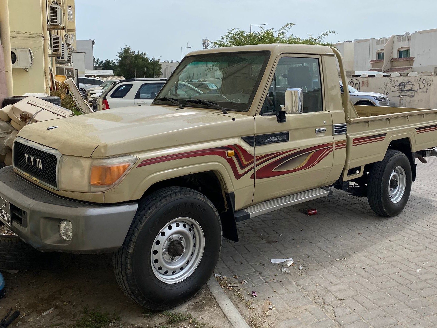 Toyota Land Cruiser LX 2013 - Image 1