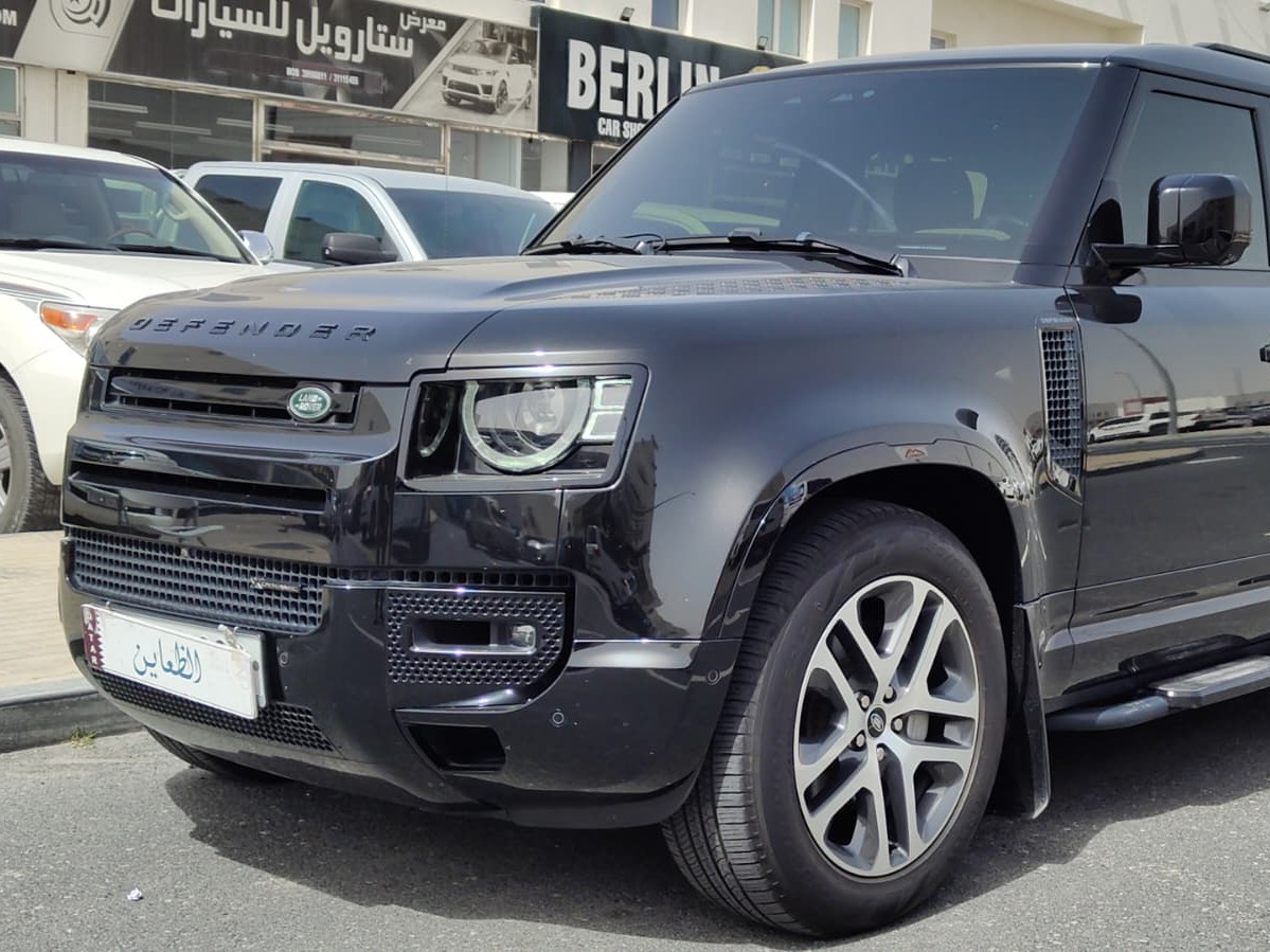 Land Rover Defender X Dynamic 2023 - Image 1