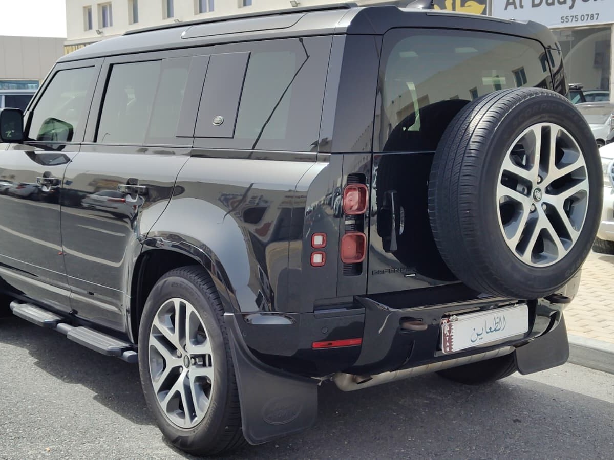 Land Rover Defender X Dynamic 2023 - Image 3