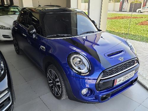 featured car