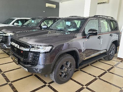 featured car