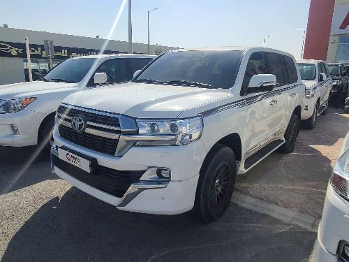 featured car