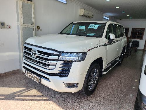 featured car
