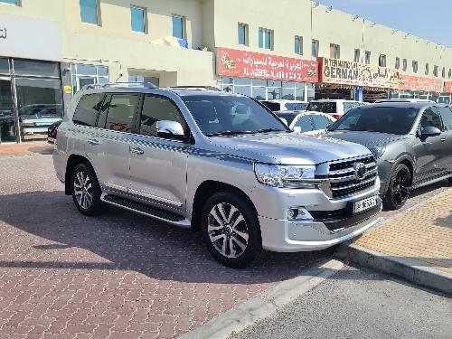 featured car