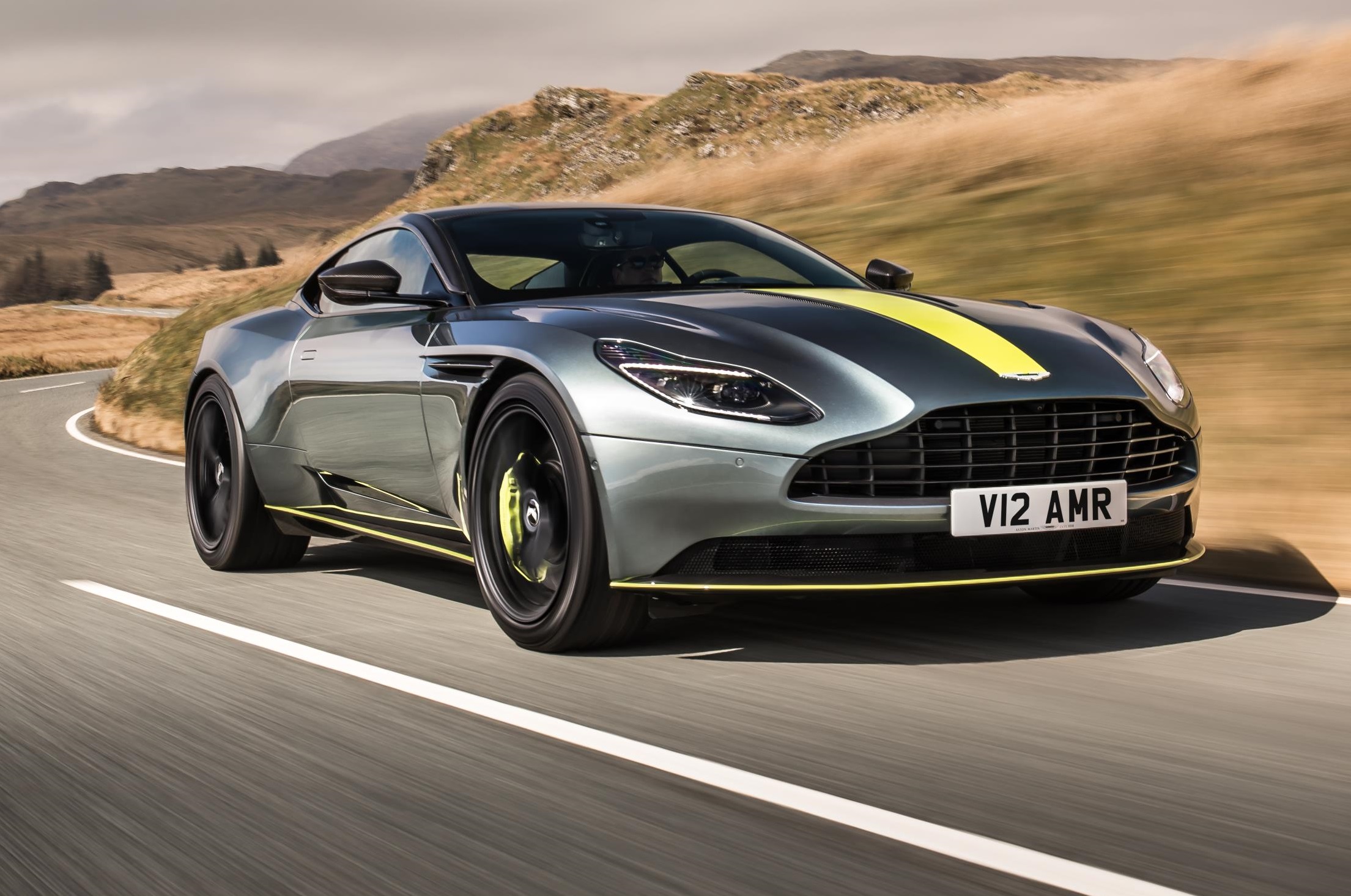 DB11 سيارة استون مارتن