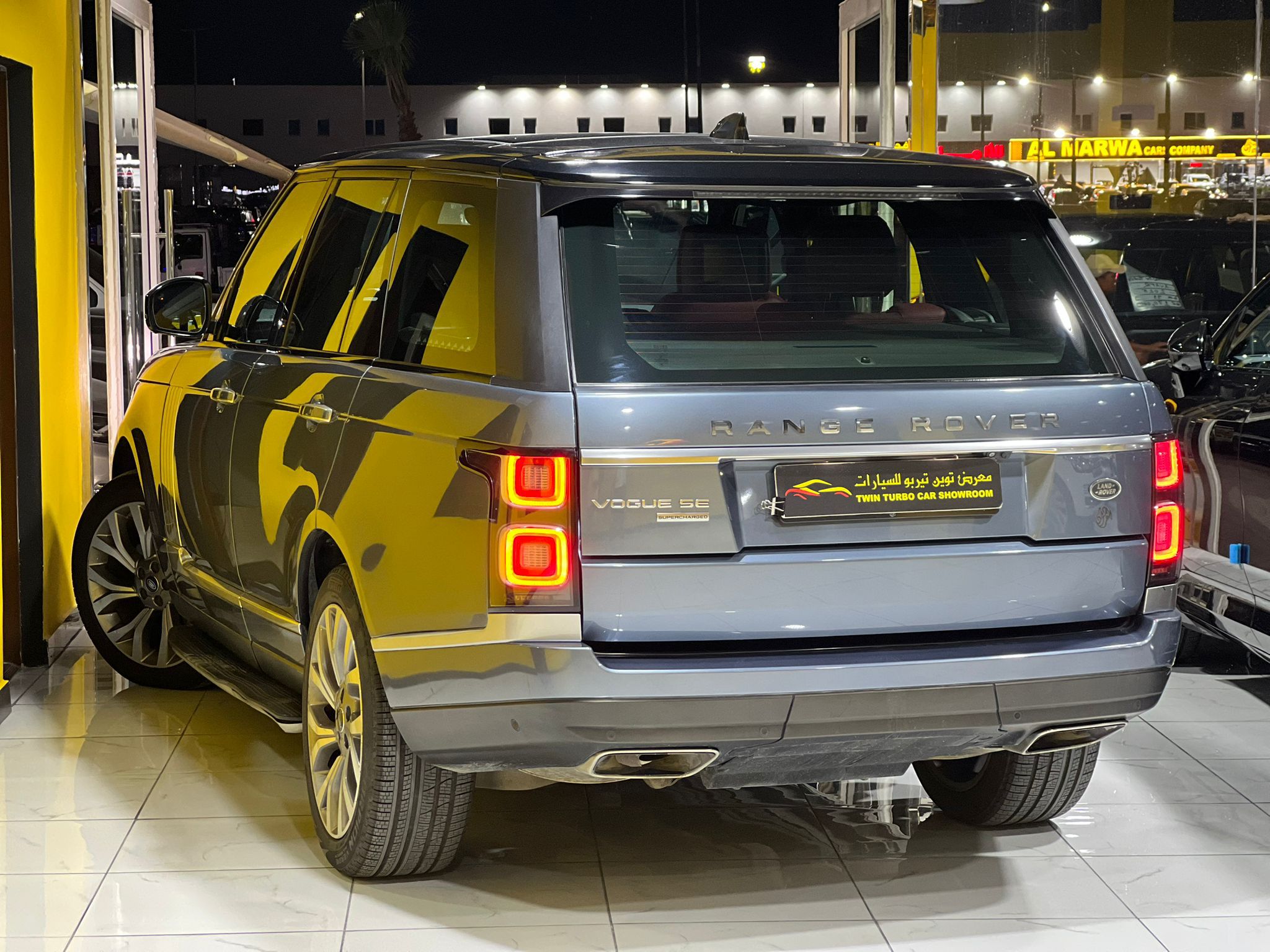 Land Rover Range Rover Vogue SE SuperCharged 2018 - Image 4