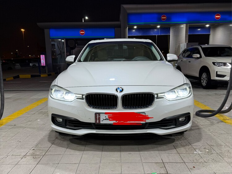 BMW 3-Series 320 i 2016 - Image 2