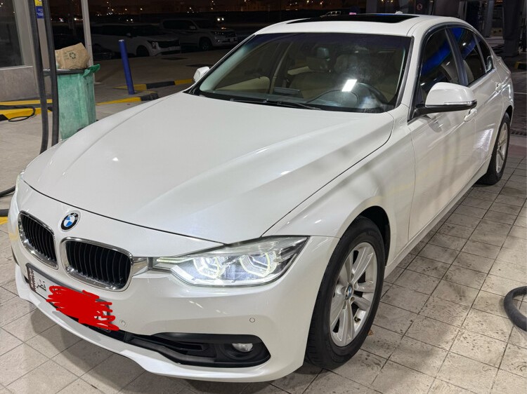 BMW 3-Series 320 i 2016