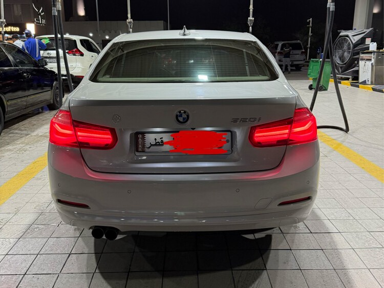 BMW 3-Series 320 i 2016 - Image 4