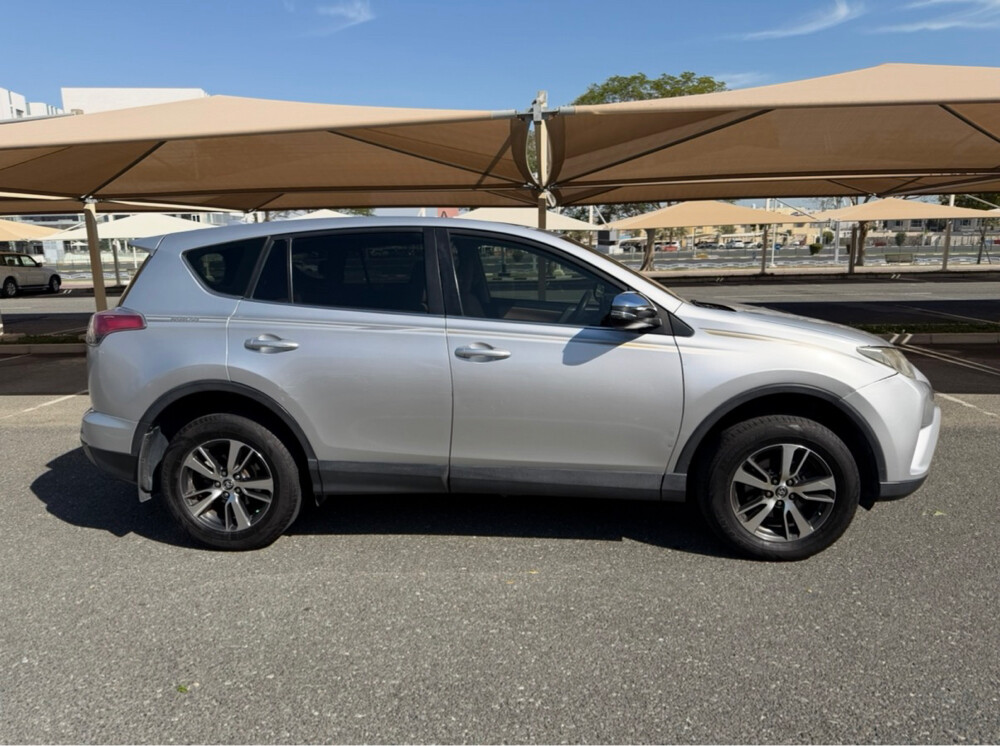 Toyota RAV4 2016 - Image 2
