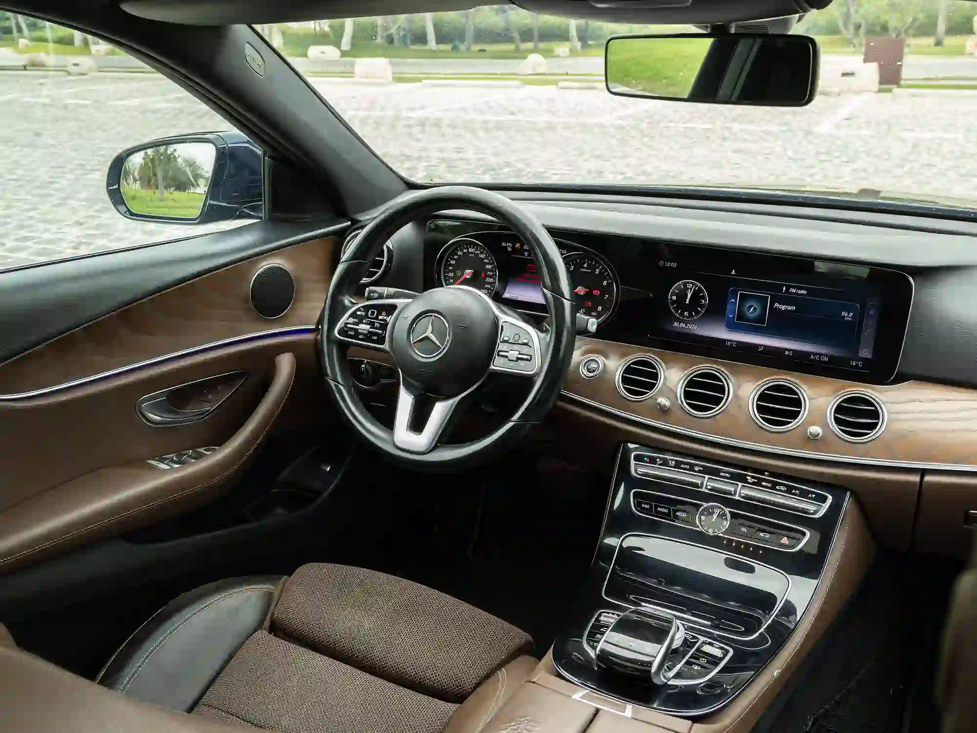 Mercedes-Benz E-Class Sedan 200 2019 - Image 3