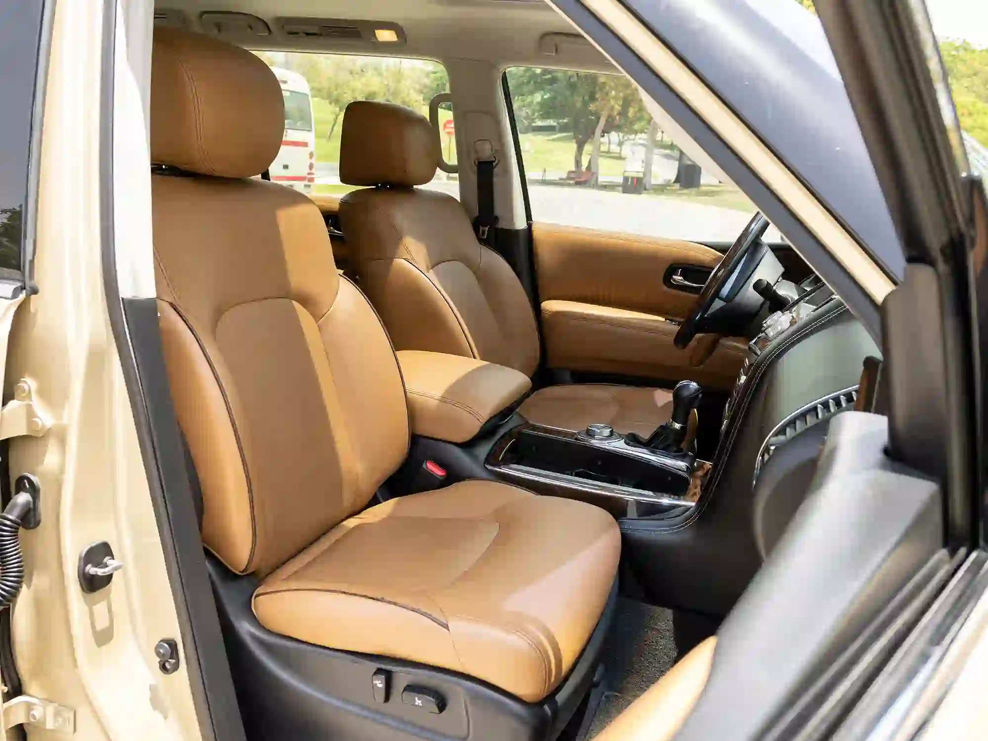 Nissan Patrol  Platinum 2015 - Image 3