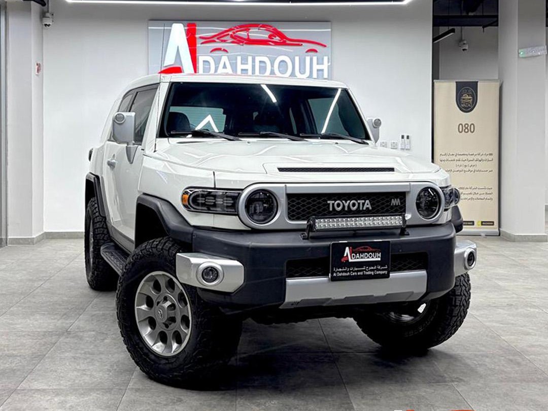 Toyota FJ Cruiser 2012 - Image 2
