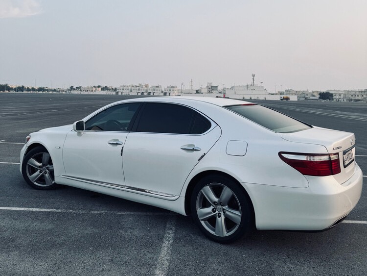 Lexus LS 460 2008 - Image 3
