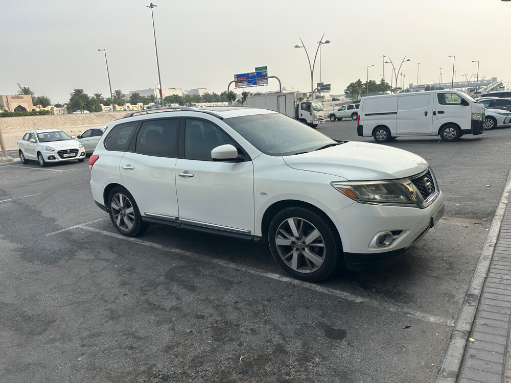 Nissan Pathfinder SE 2014 - Image 3
