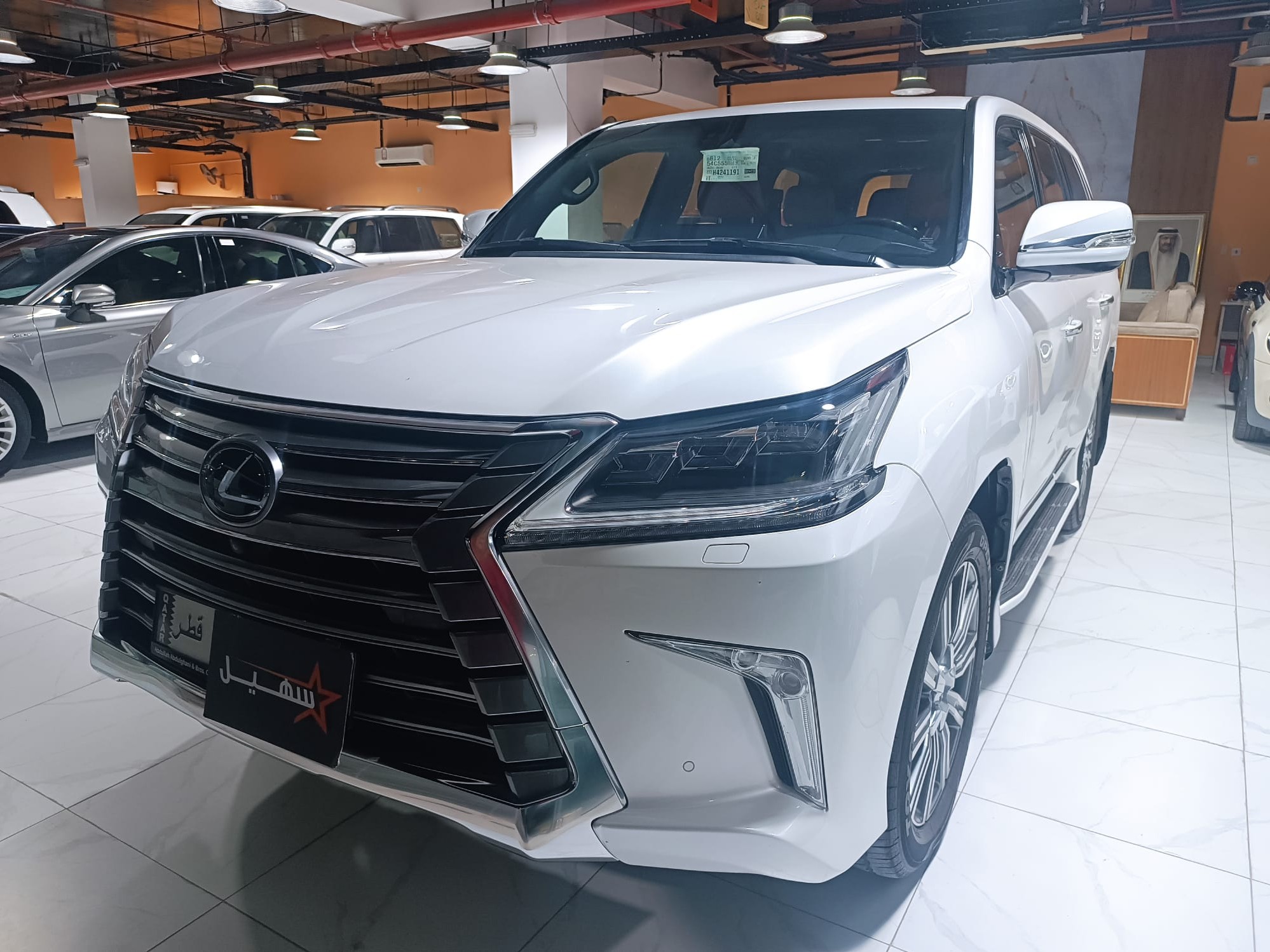 Lexus LX 570 2017 - Image 2